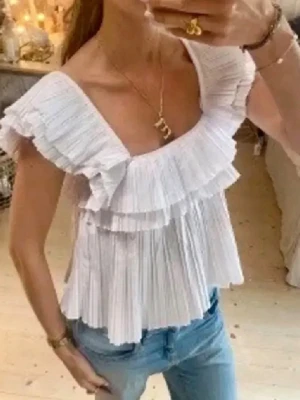 Intressekoll Zara blus - Såå snygg slutsåld blus! Skriv vad ni hade kunnat tänka er för pris💖