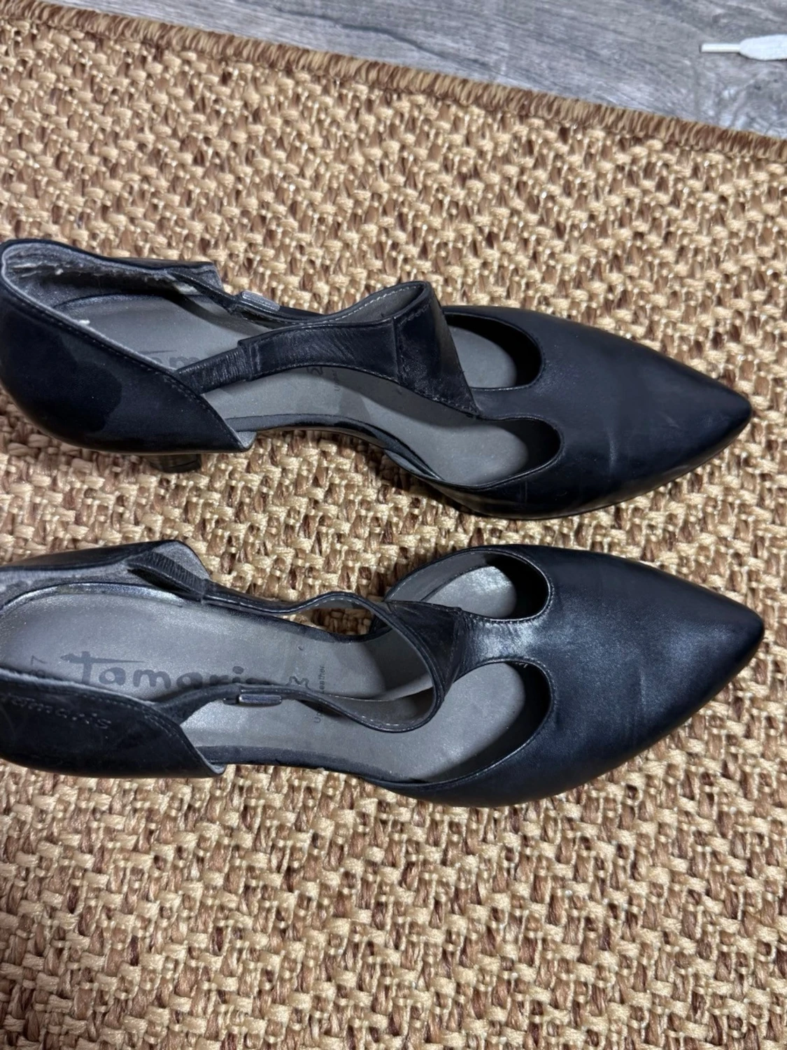 Svarta pumps med rem från Tamaris (37) - 1