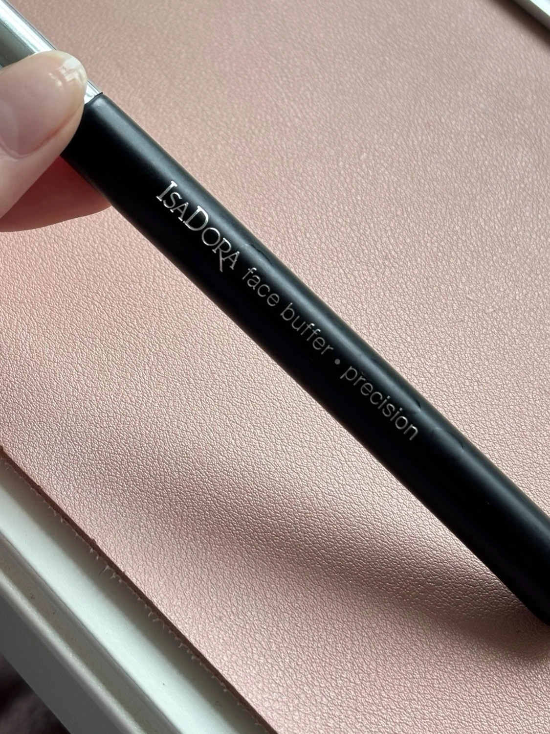 IsaDora Face Buffer Precision borste - 1