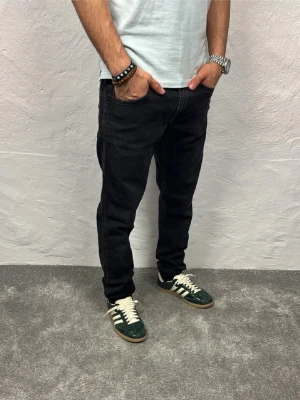 Replay jeans  - Ett par riktigt snygga jeans från Replay i storlek W31 L32 i modellen Joe/slim