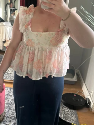 H&M blus - Blus från hm som aldrig har använts 