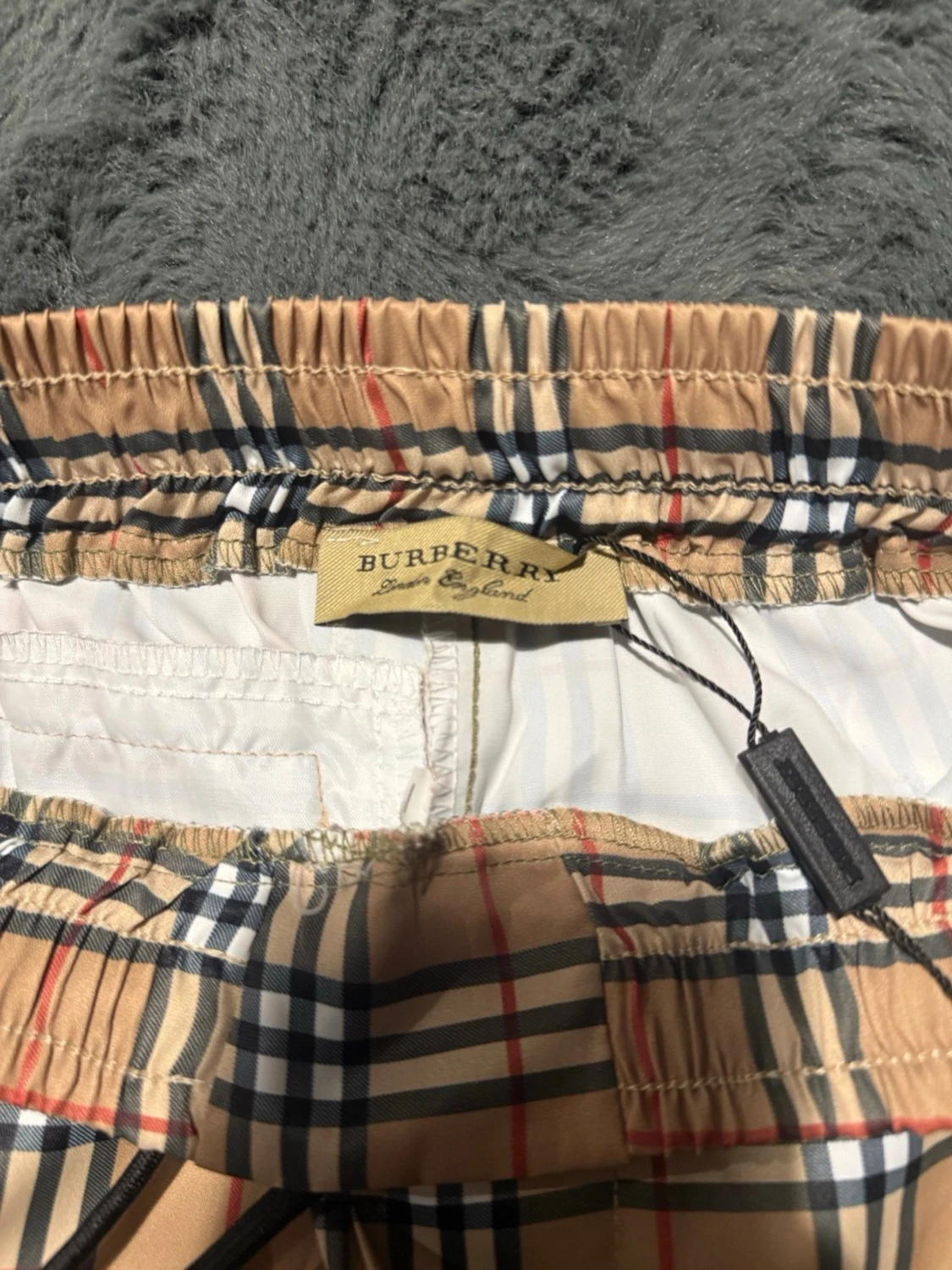 Rutig Burberry shorts med snörning - 2