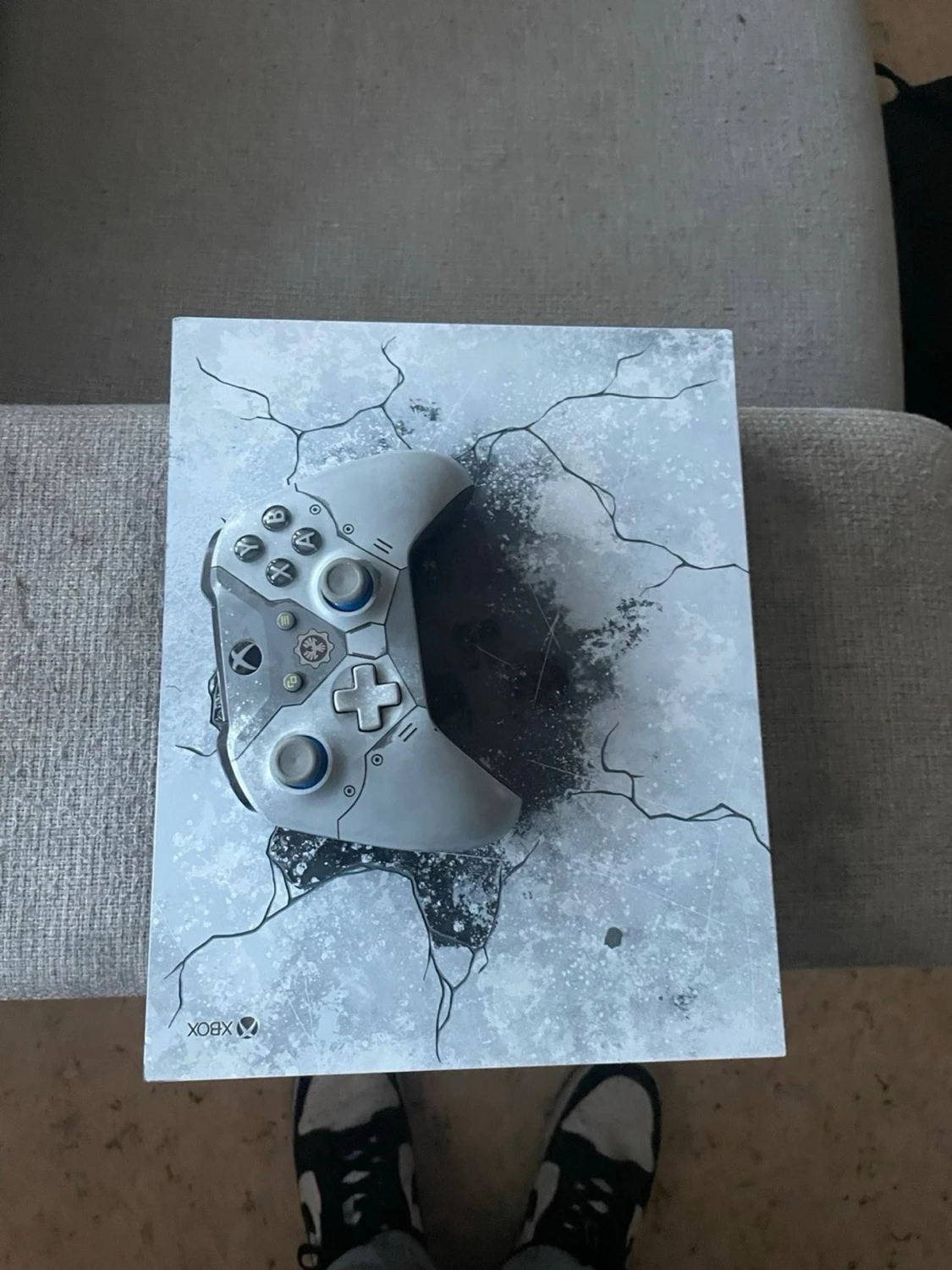 XBOX ONE X: GEARS 5 LIMITED EDITON KONSOL + 1 HANDKONTROL - 2