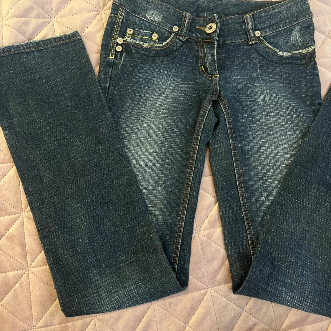 Blå lågmidjade jeans  - 2