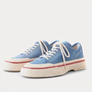 Eytys Laguna Cielo Blue Sneakers - Hör av dig om du har några frågor! Säljer ut hela garderoben så kolla gärna igenom min profil så kan jag samfrakta, evt ge rabatt!