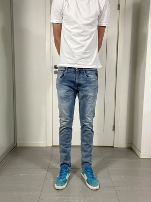 Replay Anbass Hyperflex Jeans  - Säljer nu dessa Replay Anbass Hyperflex jeans, W31 o L30, skriv för fler bilder/frågor🙌🏼