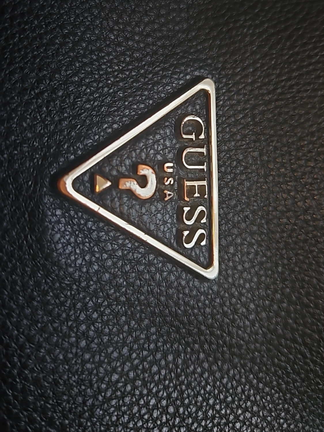 Svart handväska från Guess - 4