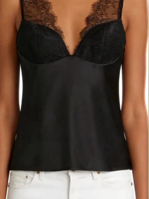 Svart linnetopp med spetsdetaljer - Dupe på den populära toppen från Zara. Inga defekter, nyskick xs/s