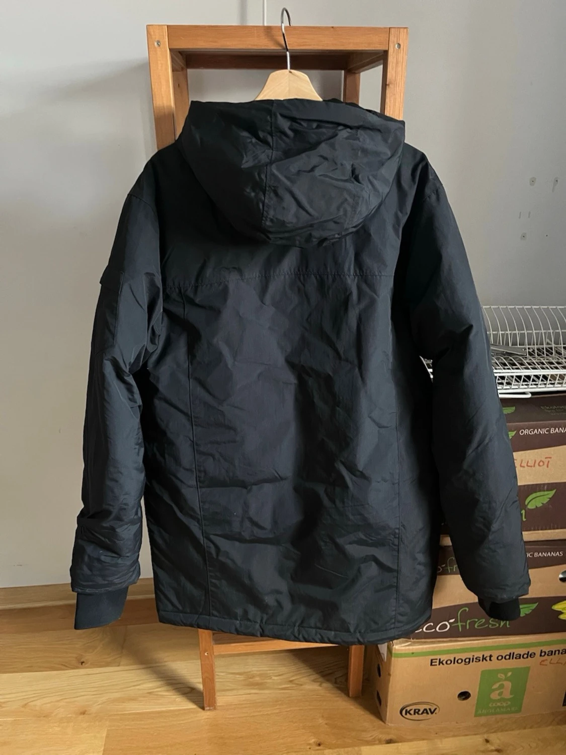 Svart vindjacka/vinterjacka fodrad  med huva - 3