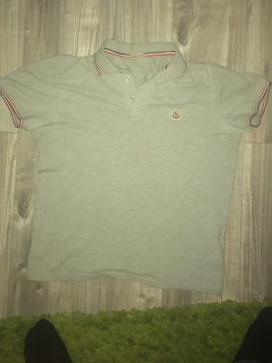  Moncler pikétröja - Tar byte