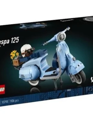 LEGO Vespa 125 byggsats - Säljer en LEGO byggsats av Vespa 125 i ljusblått. Setet innehåller 1106 bitar och har detaljer som hjälm, blommor och korg. Perfekt för dig som gillar klassiska fordon och byggleksaker. Nypris 1200kr, Den är ihopbyggt, men lite isärplockad.