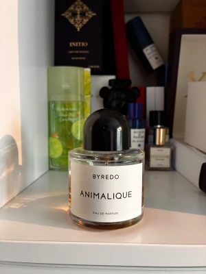 Byredo Animalique  - 100ml flaska. Mängd enligt bild. Tyvärr ingen box. 