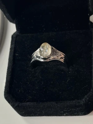 Citrine silver ring  - Snygg silver ring med en citrine kristall sten, riktig. Justerbar 