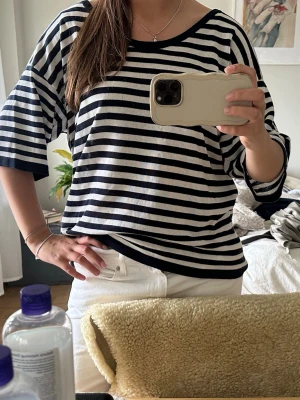 Randig tröja - Så söt i sommar! Sitter snyggt oversize❤️