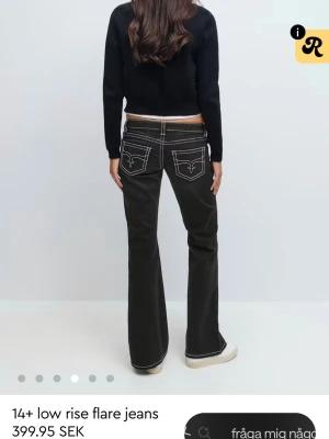 Svarta jeans  - Superfina jeans från Gina i mycket bra skick. Använda få gånger då de är för korta på mig! Storlek S 14+ 