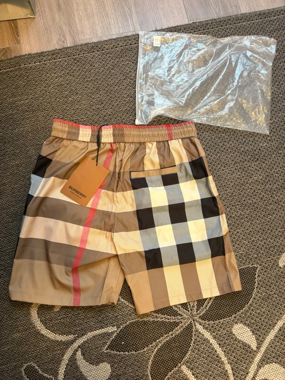 Rutig shorts från Burberry - 1