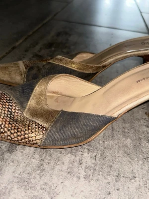 vintage Pumps  - Stlk 40. Helt ok skick.