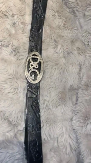 Svart skärp  - Snyggt svart skärp 