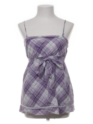 Vintage Y2K topp med rosett - Mycket gott skick, köpt via sellpy, bilder därifrån. Kan skicka fler vid önskemål. Hör av dig vid frågor❤️