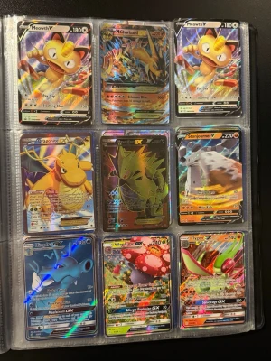 Pokémon kort samling - Fina Pokémon kort. 900 kr för alla kort men priset för ett kort kan diskuteras.