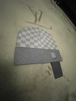 Mössa  - Billig mössa passa på att köpa snabbt fraktar inom 6 timmar