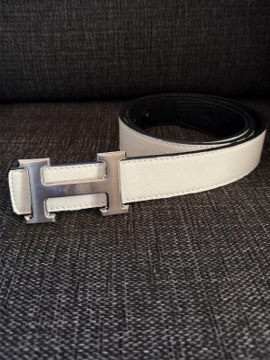 Fint bälte - Fint bälte som är 115cm långt. Pris kan diskuteras.