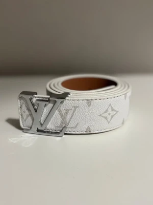 Lv bälte  - Helt ny, skickas inom kort tid 