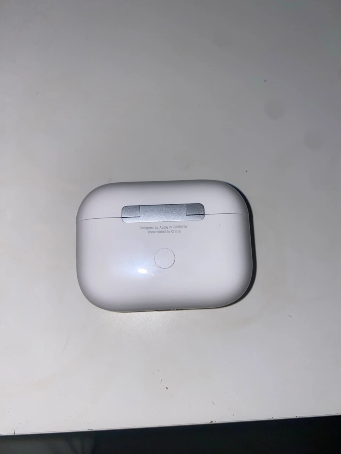 Apple AirPods Pro 2 laddningsetui - 1