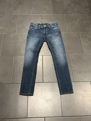 Jack & jones jeans  - Jack and jones jeans. Storlek W30 L30. Modell: skinny Liam. Nästan helt nya. 