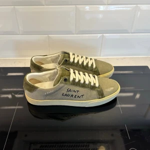 Saint Laurent skor - Saint Laurent skor i otroligt bra skick | Storlek 40, fråga om innermått vid osäkerhet | Ingår: Dustbag | Hör av dig vid frågor!