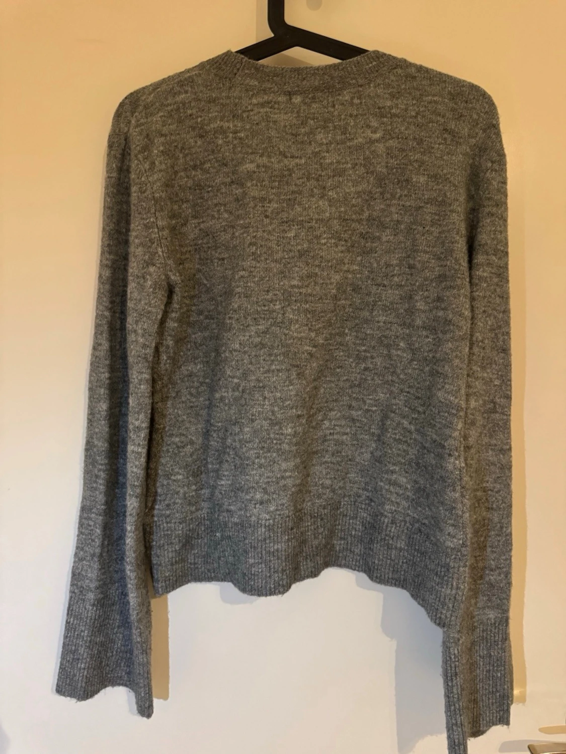 Grå stickad tröja från H&M