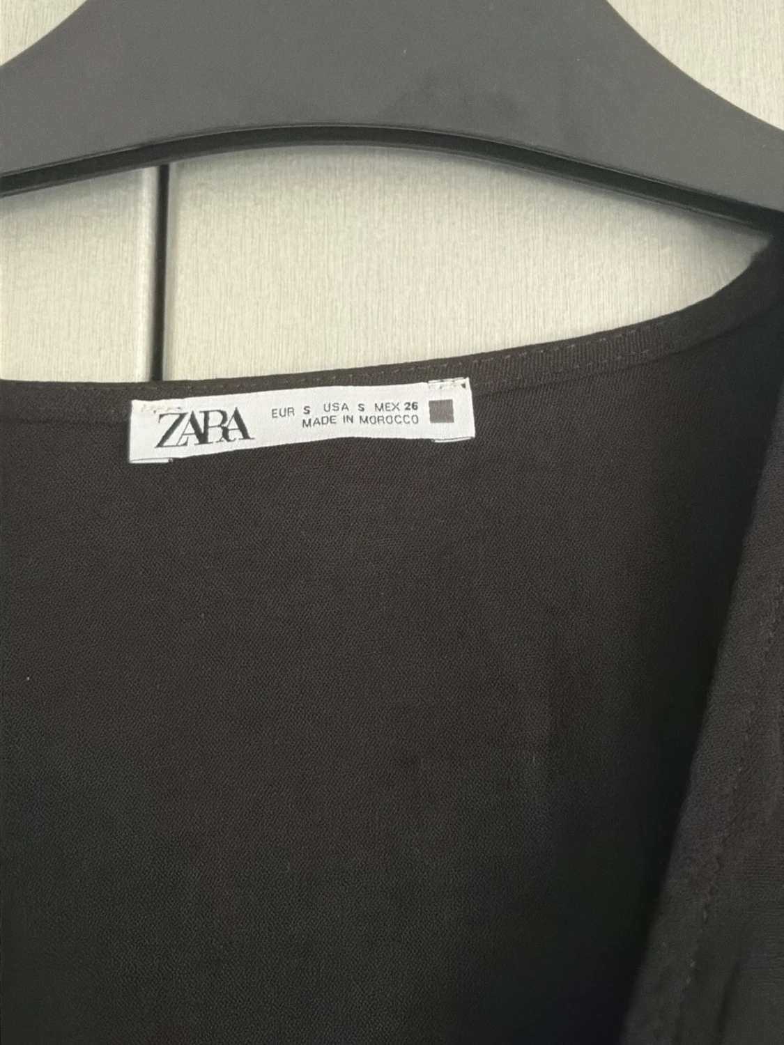 Svart omlottopp från Zara - 1