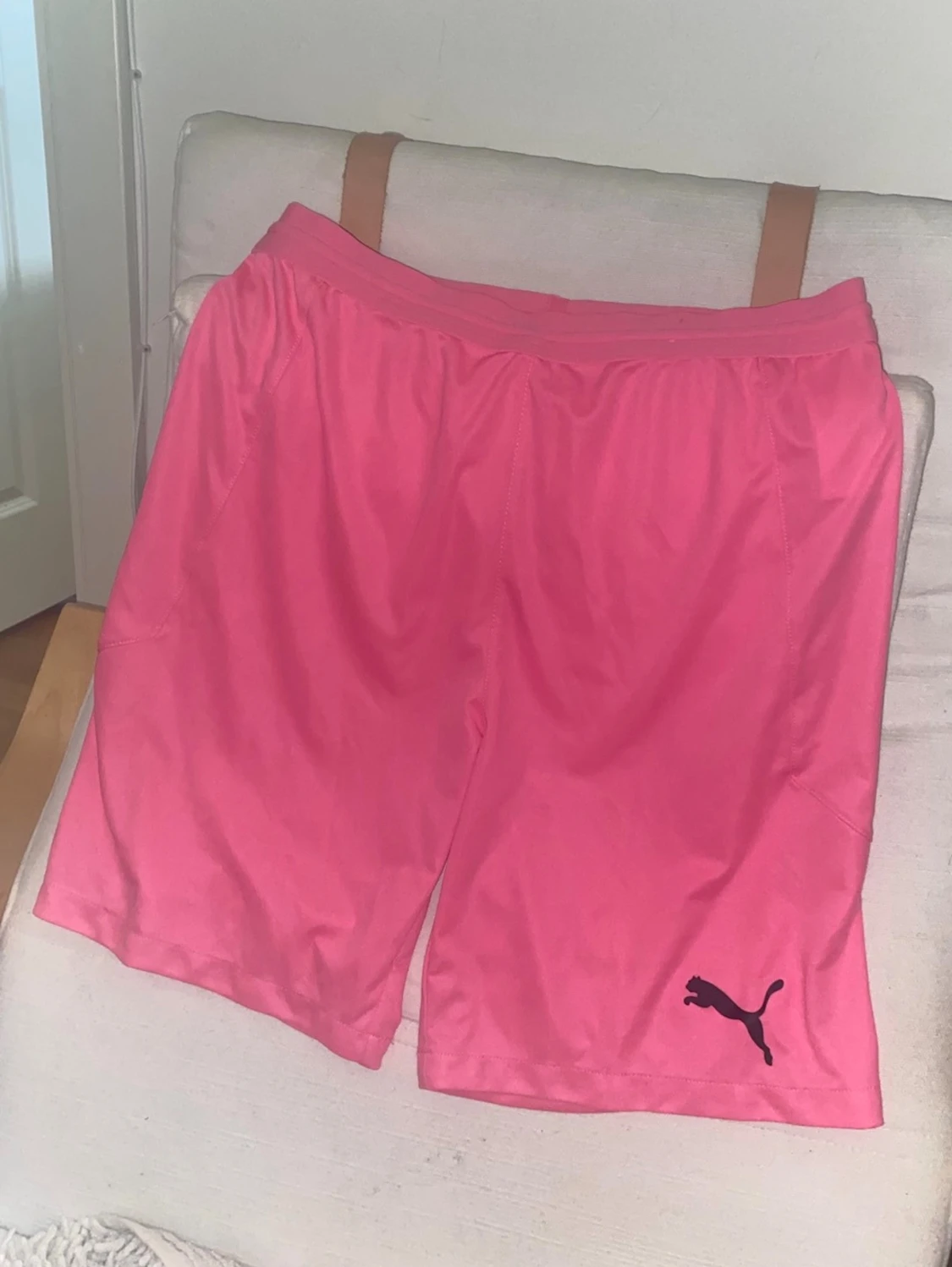 Rosa Puma Shorts - 3