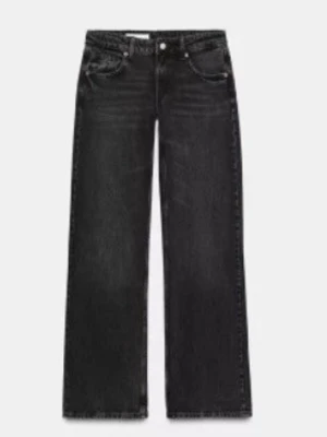 Lowwaist baggy jeans  - Säljer mina jättefina lågmidjade mörkgråa baggy jeans från Zara. Säljer de för att de inte kommer till användning och hann inte lämna tillbaka de. Köpte de för 399 och kan tänka mig sälja de för 300(pris kan dock diskuteras) 