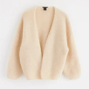 Lindex kofta  - Säljer denna snygga kofta från Lindex i storlek M/L finns inte kvar att köpa längre