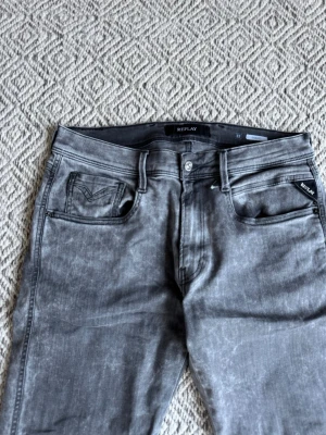 Replay jeans - Replay jeans - Modell: Anbass - Storlek: W33/L32 - skick: 8/10 - Nypris runt 2000kr 