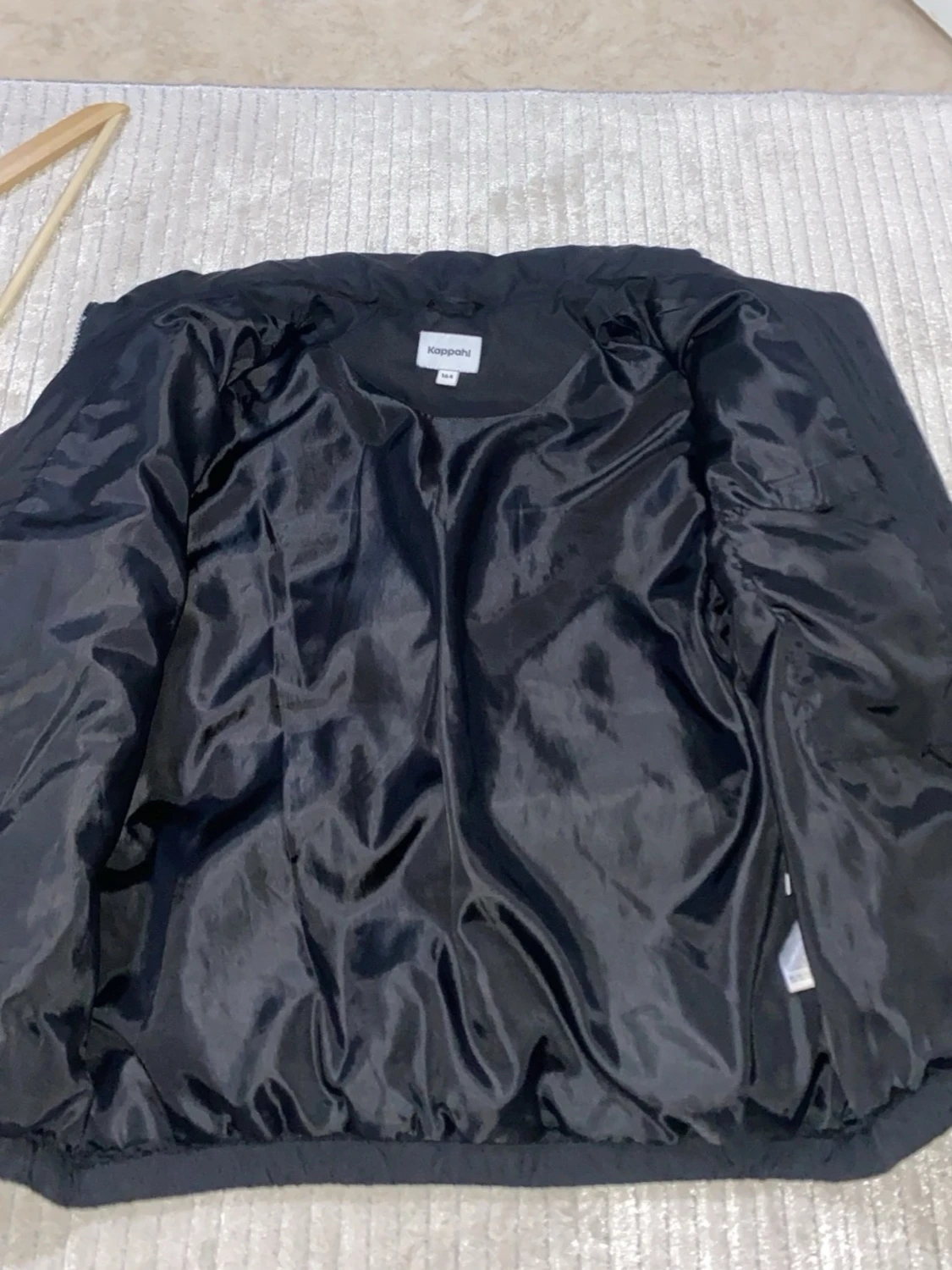 Svart pufferjacka från Kappahl  - 6