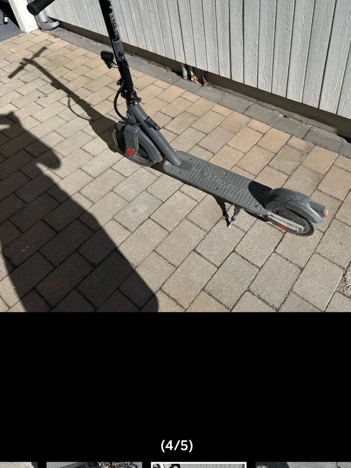 Grå elsparkcykel från Razor - 3