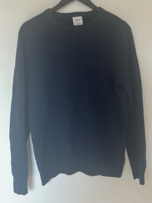 John Henric Cashmere tröja  - As schysst Cash tröja från John Henric i tvär bra skick. Passar ej längre. Nypris 2500kr