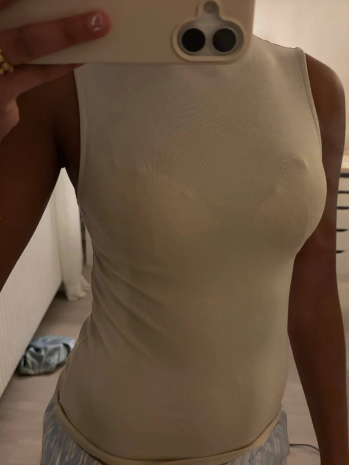 Beige ribbad ärmlös topp - 1