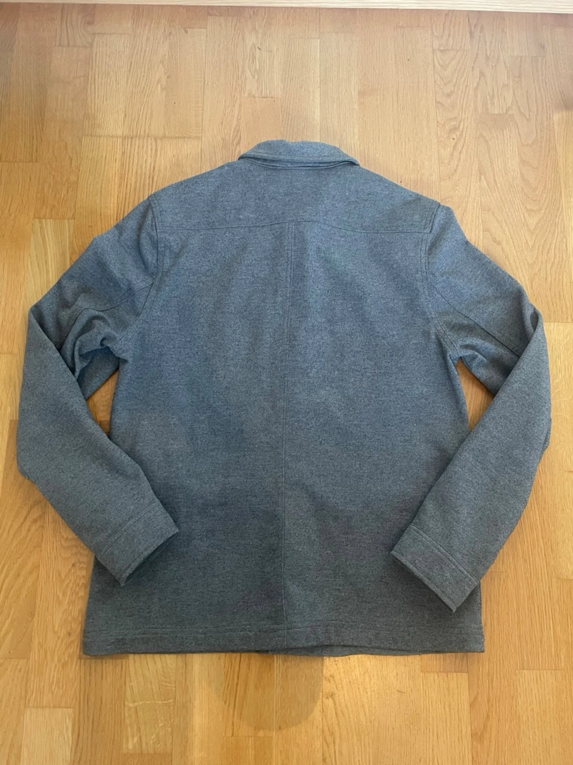 Grå overshirt - 2