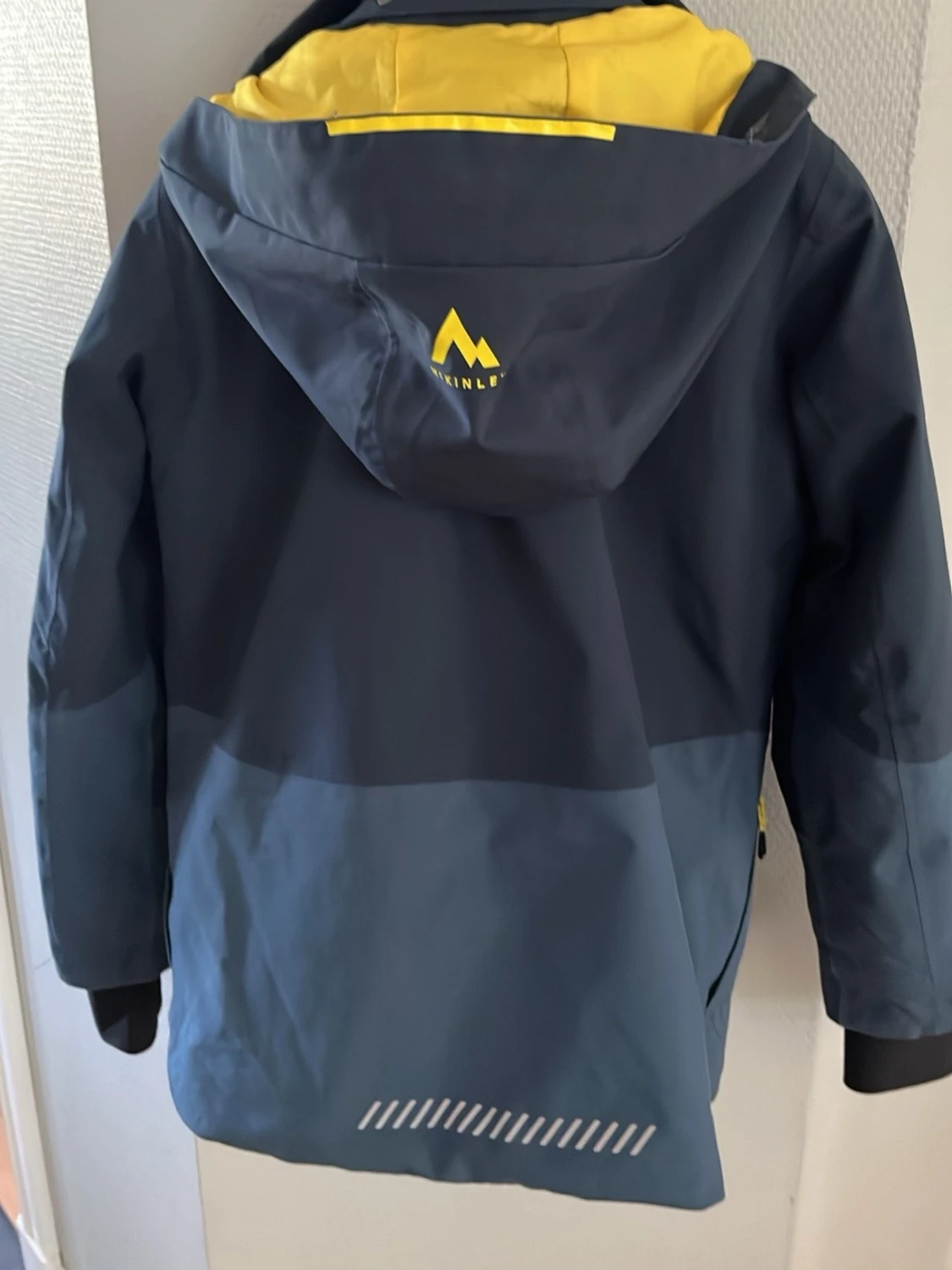 Mörkblå fodrad jacka  McKinley stl 158 - 1