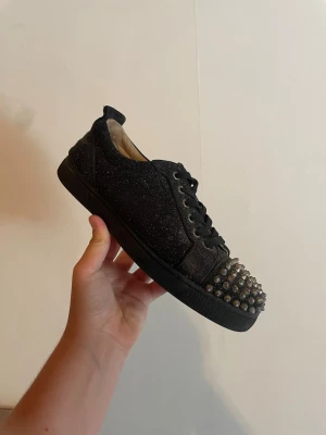 Christian Louboutin skor [ rare ] - 7.5/10 skick | frakt inom 24H