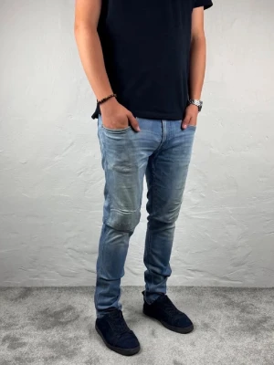 Replay jeans  - Ett par riktigt snygga jeans från Replay i storlek W33 L32 i modellen anbbas 