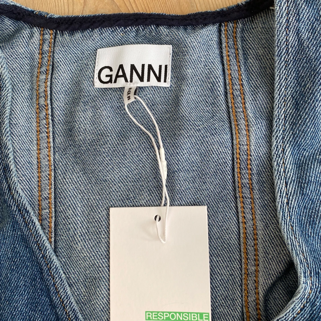 Lång jeansklänning från Ganni - 3