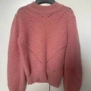 Rosa stickad tröja med mönster - Supermysig rosa stickad tröja🩷