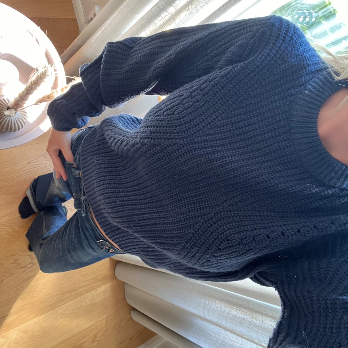 Mörkblå stickad   - 1