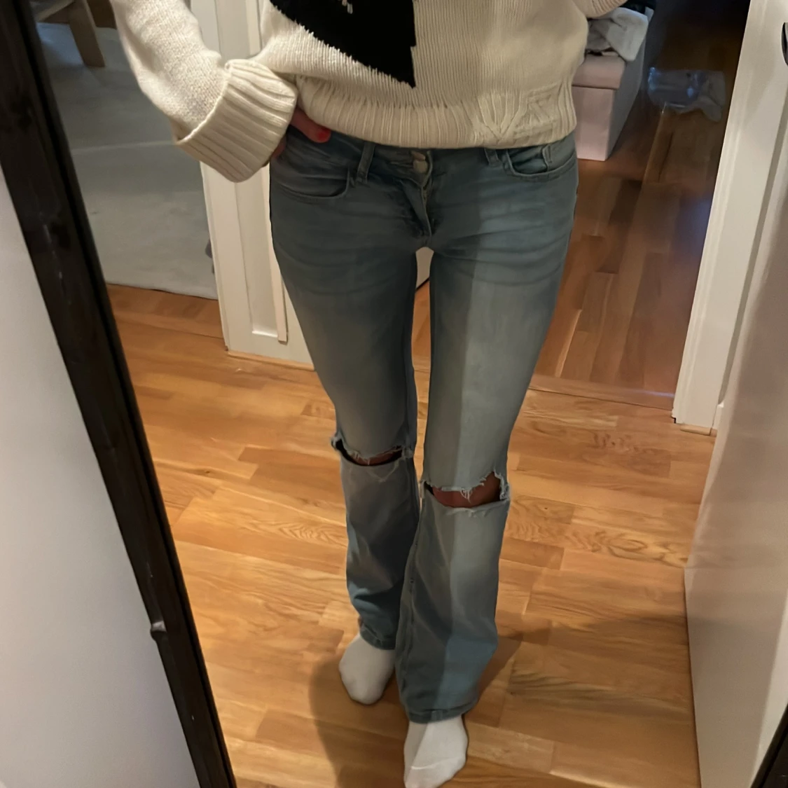 Ljusblå bootcut jeans från Nelly - 2