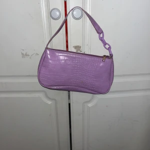 Väskor - Fina olika väskor 10-20kr styck