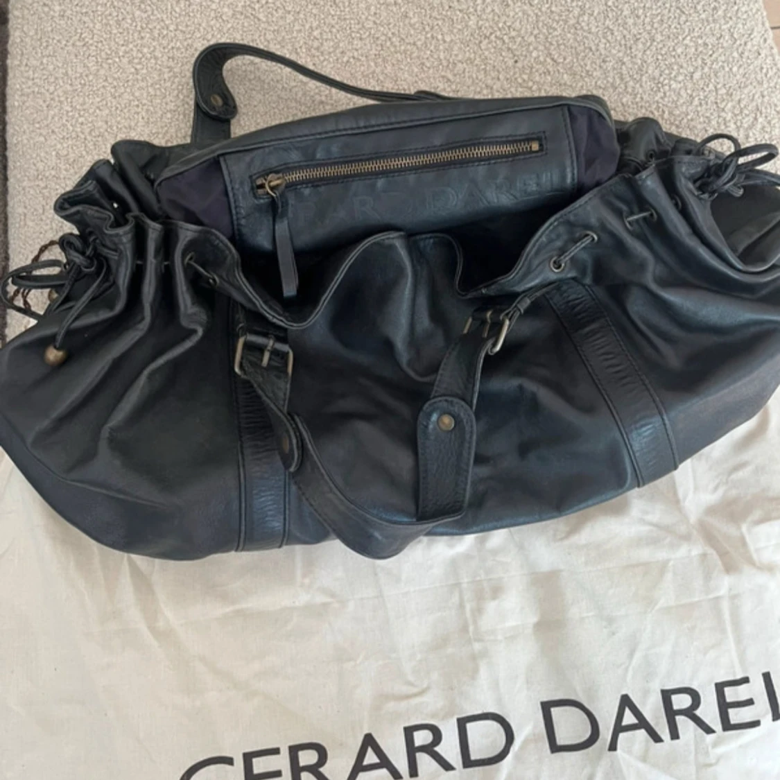 Svart skinnväska Gerard Darel väska 24h bag - 1